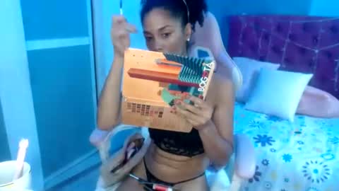 Snapshot of madison_tits chatting on August 3, 1:49 pm madison_tits online show from August 3, 1:49 pm