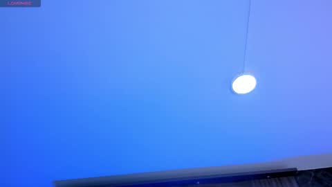 Snapshot of madisonanngel chatting on November 18, 9:19 pm Madison Angel online show from November 18, 9:19 pm