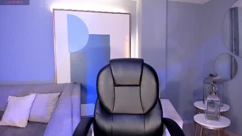 Snapshot of madisonkane chatting on June 28, 11:05 am Madison Kane online show from June 28, 11:05 am