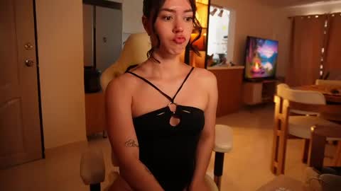 Snapshot of madisonlara chatting on June 14, 3:25 pm madisonlara online show from June 14, 3:25 pm