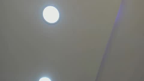 Snapshot of madisson_rivas chatting on October 19, 10:10 pm online show from October 19, 10:10 pm