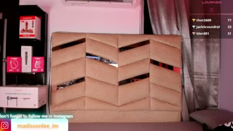madissonlee__ online show from August 3, 10:46 pm