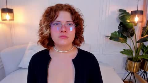 madissonmoore5 online show from September 26, 11:58 am