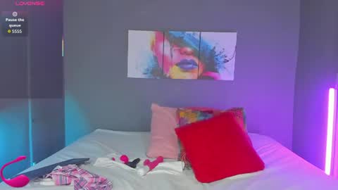 Snapshot of madissonshakur19 chatting on June 10, 5:23 pm Madi online show from June 10, 5:23 pm