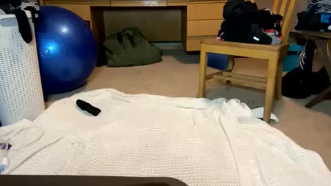 MayUjoin29 online show from January 31, 8:22 am