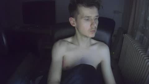 madnessss1215 online show from February 22, 6:57 am