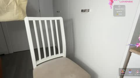 Snapshot of madsnextdoor chatting on November 13, 8:30 pm Maddie online show from November 13, 8:30 pm