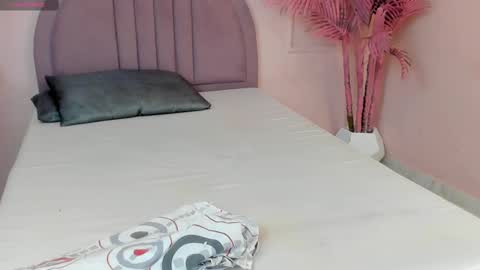 madyscarlett online show from September 30, 11:48 am