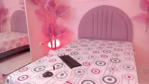 madyscarlett online show from October 1, 11:49 am