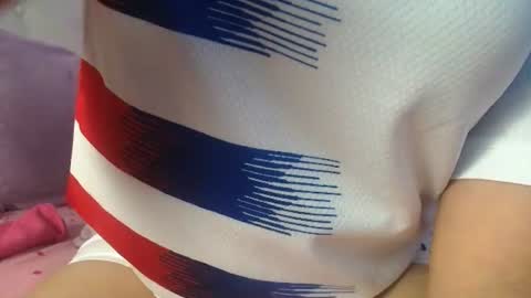 Snapshot of madysson__js_ chatting on June 18, 4:00 pm madysson__js_ online show from June 18, 4:00 pm