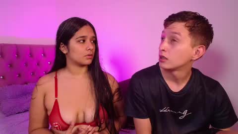 Snapshot of mae_nathan chatting on May 8, 12:27 am mae and nathan online show from May 8, 12:27 am