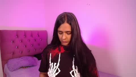 Snapshot of mae_nathan chatting on May 22, 12:07 am mae and nathan online show from May 22, 12:07 am