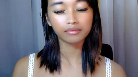 mae online show from July 19, 12:25 am