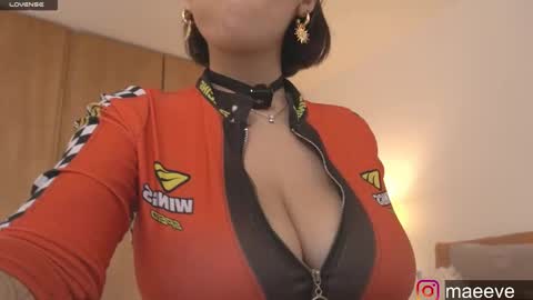 Snapshot of maeeve_ chatting on March 3, 8:00 pm Maeve schedule 11 am- 530 pm colombia time online show from March 3, 8:00 pm