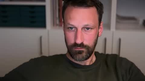 maenu_69 online show from April 3, 9:35 pm