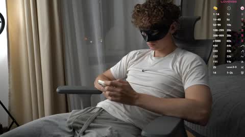 Snapshot of maestro3369 chatting on March 1, 7:05 pm Mike XMaestro 3369 online show from March 1, 7:05 pm