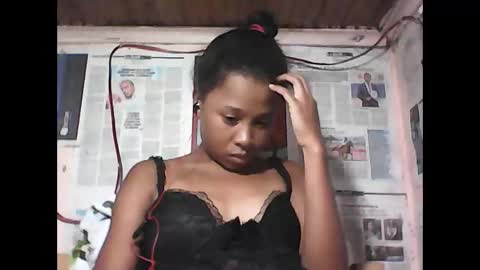 Snapshot of maevafanella chatting on March 8, 7:56 am maevafanella online show from March 8, 7:56 am