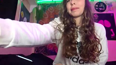 Snapshot of maevedotexe chatting on November 16, 2:17 am maevedotexe online show from November 16, 2:17 am