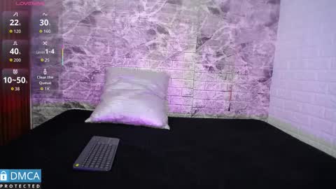 maevekuro online show from September 23, 3:31 am