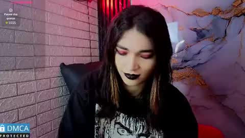 maevekuro online show from June 18, 3:07 am
