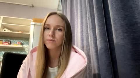 Sara online show from February 18, 8:10 am