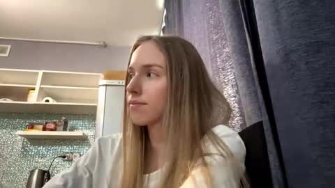 Sara online show from February 20, 6:19 am