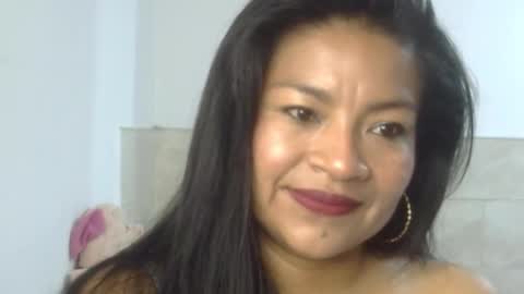 maferchavez88 online show from February 7, 1:59 pm