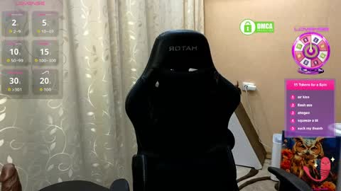 Snapshot of mag1c_eyes chatting on April 11, 7:51 pm mag1c_eyes online show from April 11, 7:51 pm