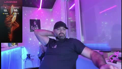 Magabear online show from November 17, 8:25 pm