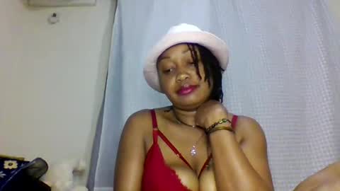 Snapshot of magdalinemus chatting on November 18, 7:18 pm magdalinemus online show from November 18, 7:18 pm