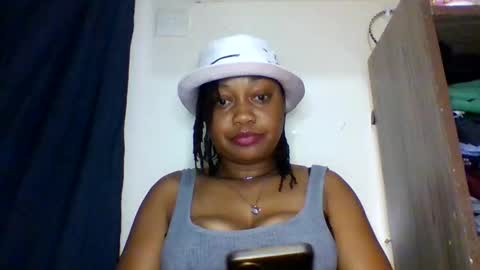 Snapshot of magdalinemus chatting on April 3, 11:52 am magdalinemus online show from April 3, 11:52 am