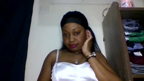 Snapshot of magdalinemus chatting on April 8, 11:48 pm magdalinemus online show from April 8, 11:48 pm