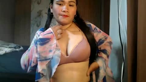 Snapshot of mages_1995 chatting on July 11, 1:52 am mages_1995 online show from July 11, 1:52 am
