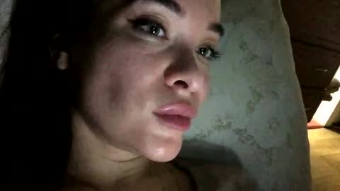 Snapshot of magggg658318 chatting on December 28, 2:21 pm magggg658318 online show from December 28, 2:21 pm