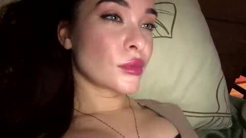 Snapshot of magggg658318 chatting on October 29, 4:20 pm magggg658318 online show from October 29, 4:20 pm