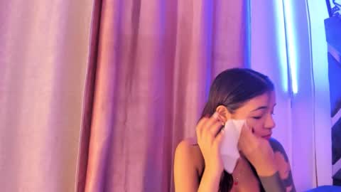 Snapshot of maggie_greene chatting on September 18, 12:40 pm Maggie online show from September 18, 12:40 pm