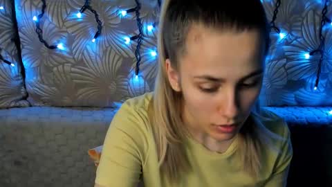 Maggie online show from January 8, 1:52 am