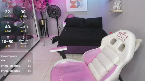 Maggy online show from July 29, 2:59 pm