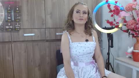 Snapshot of maghenta chatting on October 14, 3:24 pm Maghenta-MS mature online show from October 14, 3:24 pm
