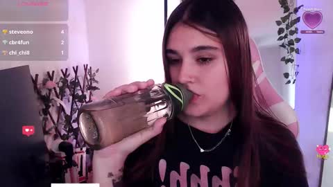 Luna  online show from February 21, 6:42 pm