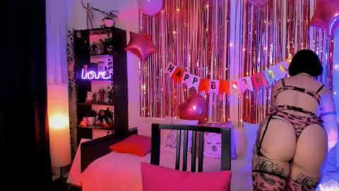 Snapshot of magic_alie chatting on October 4, 7:56 pm Magic Allie online show from October 4, 7:56 pm