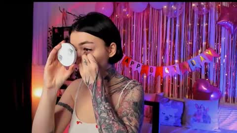 Snapshot of magic_alie chatting on October 6, 7:22 pm Magic Allie online show from October 6, 7:22 pm