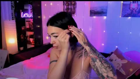 Snapshot of magic_alie chatting on November 17, 6:41 am Magic Allie online show from November 17, 6:41 am