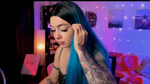 Snapshot of magic_alie chatting on December 3, 6:32 am Magic Allie online show from December 3, 6:32 am