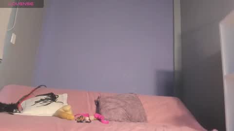 Snapshot of magic_axa_graham chatting on December 12, 8:53 pm My name is magic axa grahamDont forget to follow me IG online show from December 12, 8:53 pm