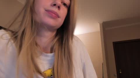 Snapshot of magic_couple13 chatting on December 4, 1:09 pm Alice  online show from December 4, 1:09 pm