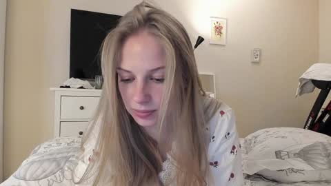 Snapshot of magic_couple13 chatting on January 7, 11:26 am Alice  online show from January 7, 11:26 am