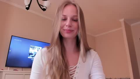 Snapshot of magic_couple13 chatting on April 20, 11:13 am Alice online show from April 20, 11:13 am