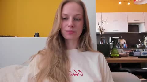 Snapshot of magic_couple13 chatting on May 8, 11:48 am Alice online show from May 8, 11:48 am
