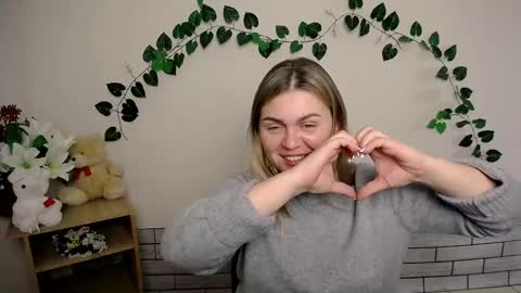 Snapshot of magic_katarina_ chatting on December 11, 9:09 am magic_katarina_ online show from December 11, 9:09 am